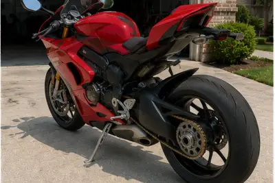 2025 Ducati Panigale V4 gallery thumbnail