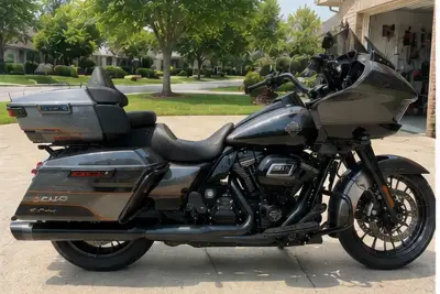 2025 Harley-Davidson Road Glide gallery thumbnail