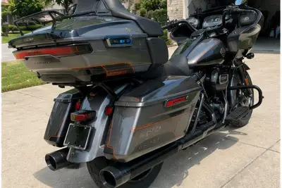 2025 Harley-Davidson Road Glide gallery thumbnail