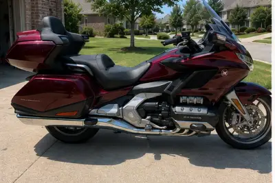 2025 Honda Gold Wing gallery thumbnail