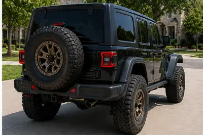 2025 Jeep Wrangler gallery thumbnail